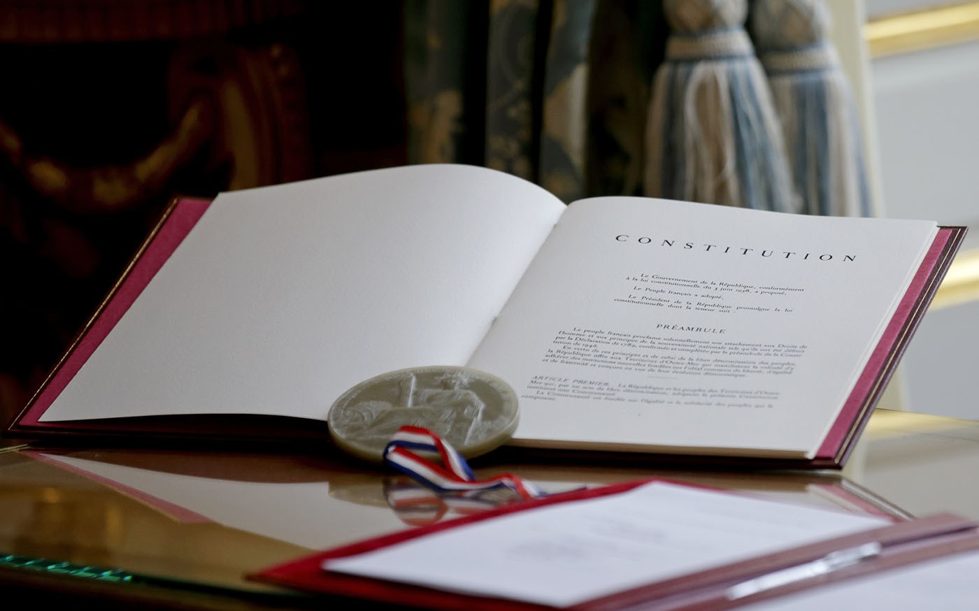 la Constitution Française - 1958 - En Quête D'égalité